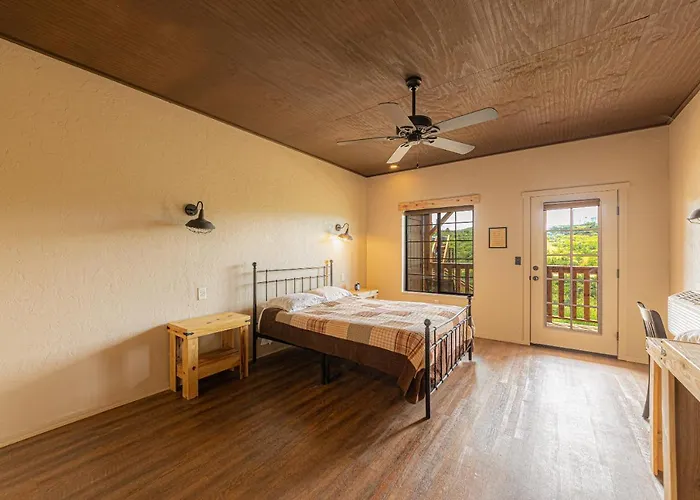 Miners #2 - King Bed - Accessible - Private Balcony Chalet *