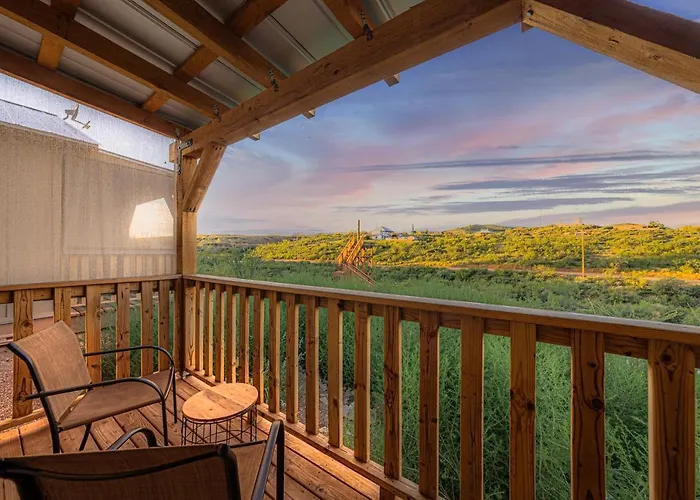 Miners #2 - King Bed - Accessible - Private Balcony Chalet
