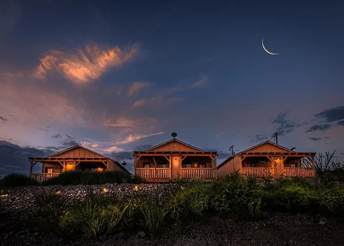 Chalet Miners #2 - King Bed - Accessible - Private Balcony *